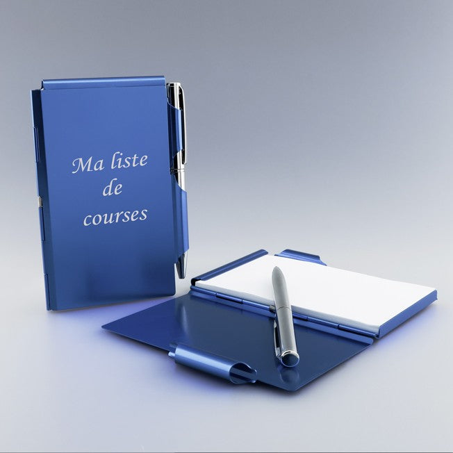 Bloc-notes en métal bleu personnalisable avec stylo argent, gravé « Ma liste de courses », idéal pour organiser ses achats.