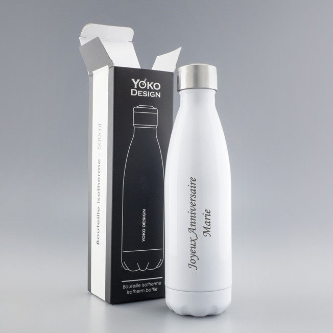 Bouteille isotherme blanche personnalisée "Joyeux Anniversaire Marie", avec sa boîte noire et blanche ouverte, posée sur fond neutre.