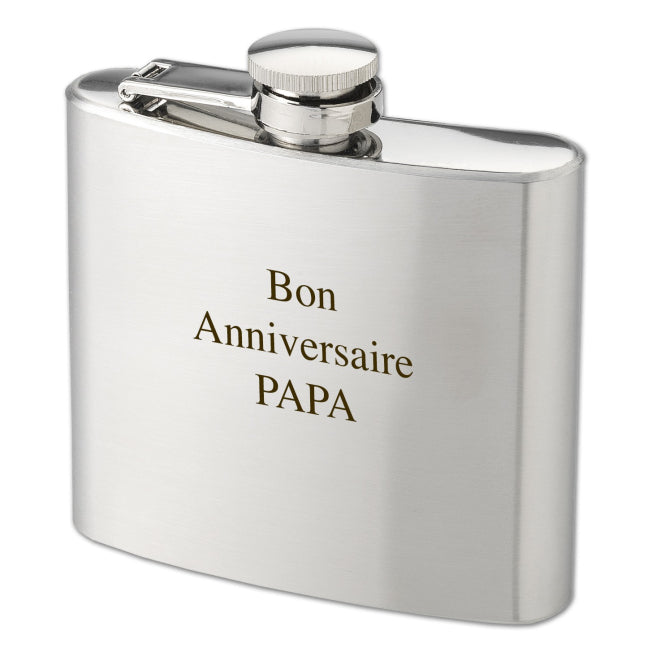 Flasque à whisky gravée "Bon Anniversaire PAPA", en acier inoxydable, idéale comme cadeau personnalisé pour une fête ou un anniversaire marquant.