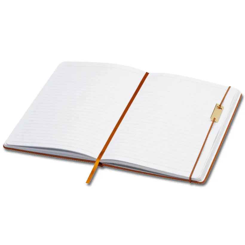 Carnet A5 marron à couverture rigide avec stylo roller assorti, ensemble élégant et personnalisable pour cadeau d’écriture.