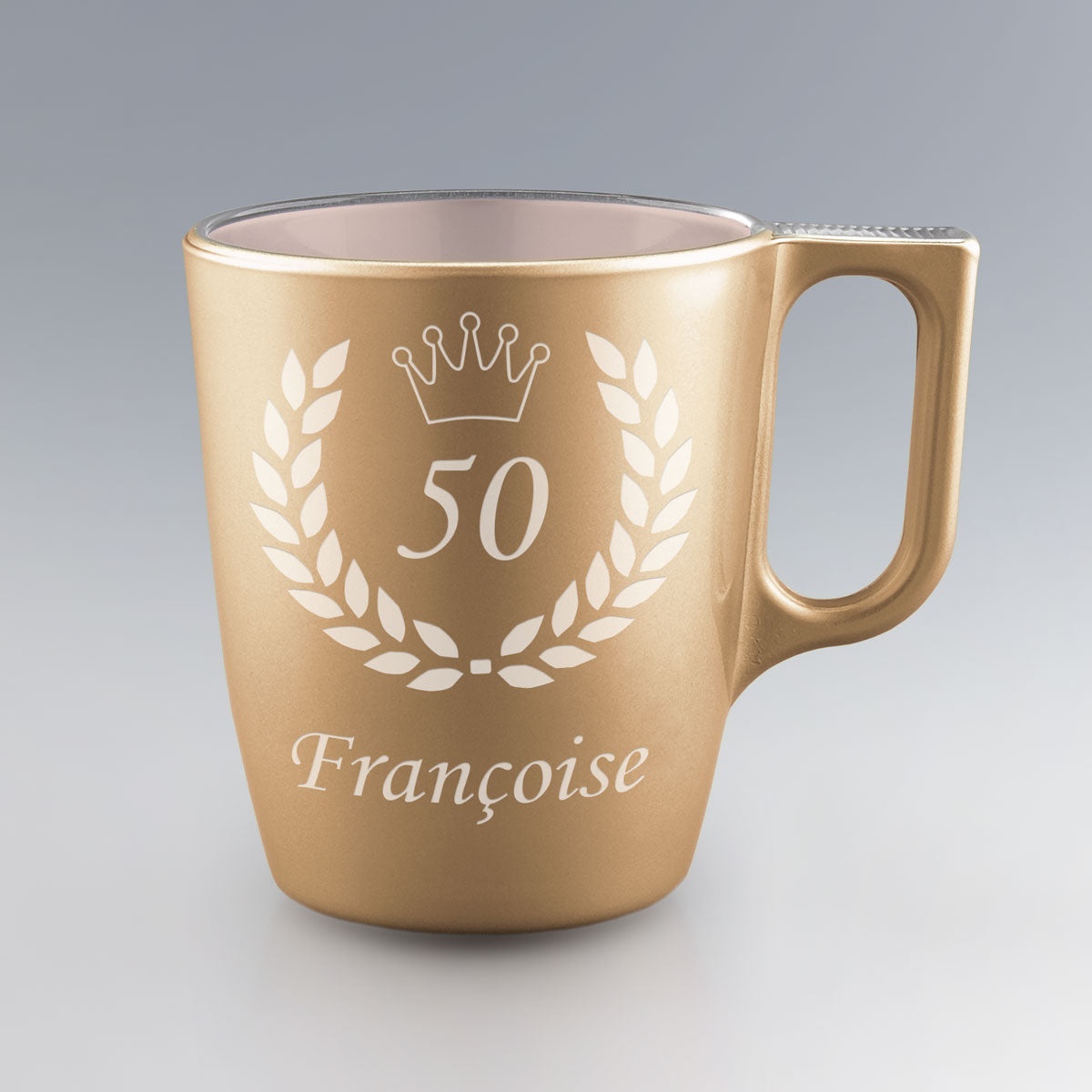 Mug anniversaire en verre doré Luminarc 25 cl, motif laurier et couronne, personnalisable avec un prénom et l’âge célébré.