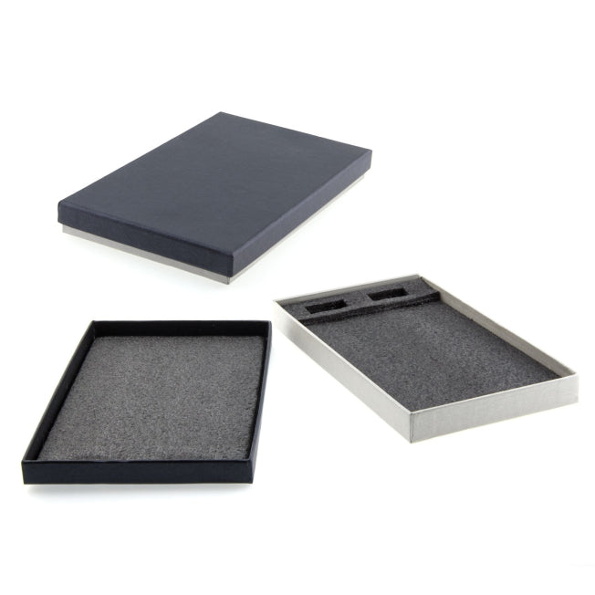 Grande plaque photo verticale en verre gravée en 2D, livrée dans une boîte protectrice rembourrée avec un compartiment pour le socle lumineux.