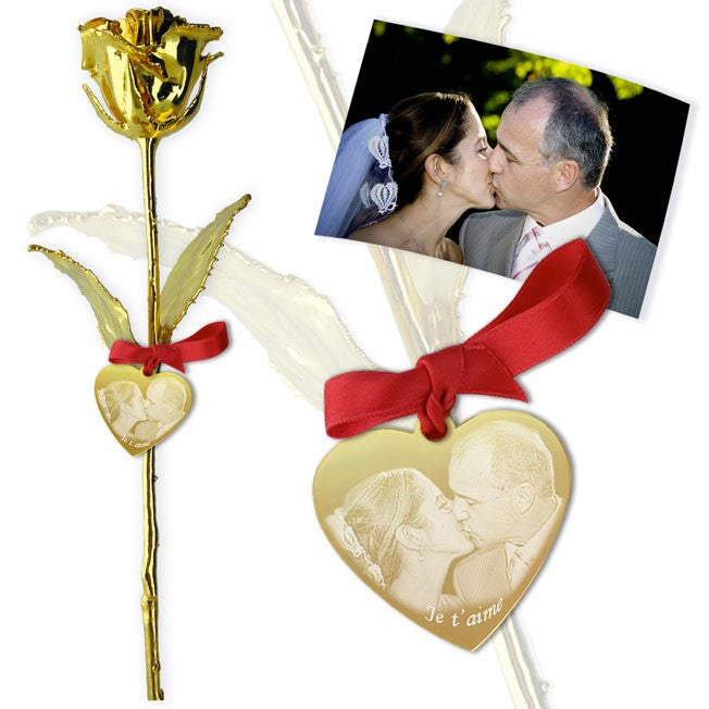 Personnalisez votre rose dorée à l’or fin avec une photo et un texte gravé sur cœur. Idéal pour anniversaire, mariage ou Saint-Valentin.