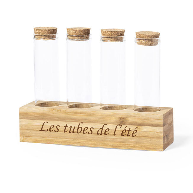 Set de tubes à épices en verre avec socle en bambou à personnaliser. Idéal comme cadeau original et déco, gravé avec le texte de votre choix.