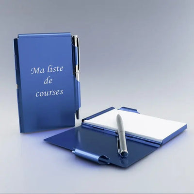 Bloc-notes en métal bleu personnalisable avec stylo argent, gravé « Ma liste de courses », idéal pour organiser ses achats.