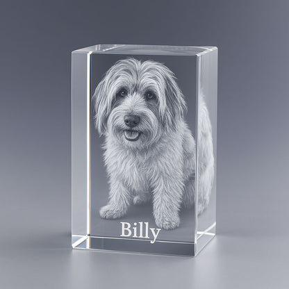 Portrait d’un chien gravé avec une extrême finesse dans un bloc en verre transparent. Cadeau personnalisé et intemporel grâce à la gravure laser 3D, parfait pour les passionnés d’animaux ou en souvenir d’un animal adoré.