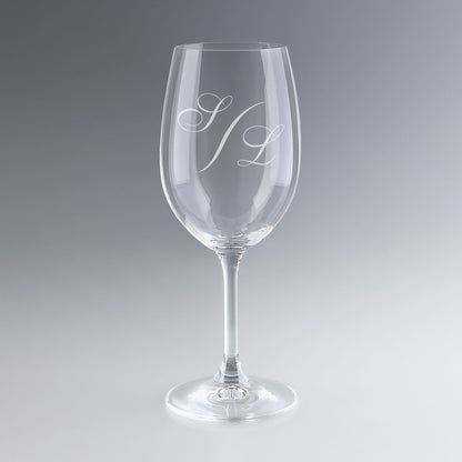 Verre à vin personnalisé avec gravure de monogramme raffiné. Offrez un cadeau unique et chic pour célébrer un moment spécial en toute élégance.