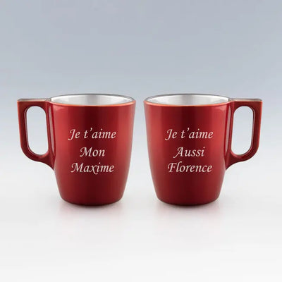 Coffret duo de mugs rouges en verre 25 cl à personnaliser avec vos textes. Un cadeau romantique et unique pour couple, gravé en France.