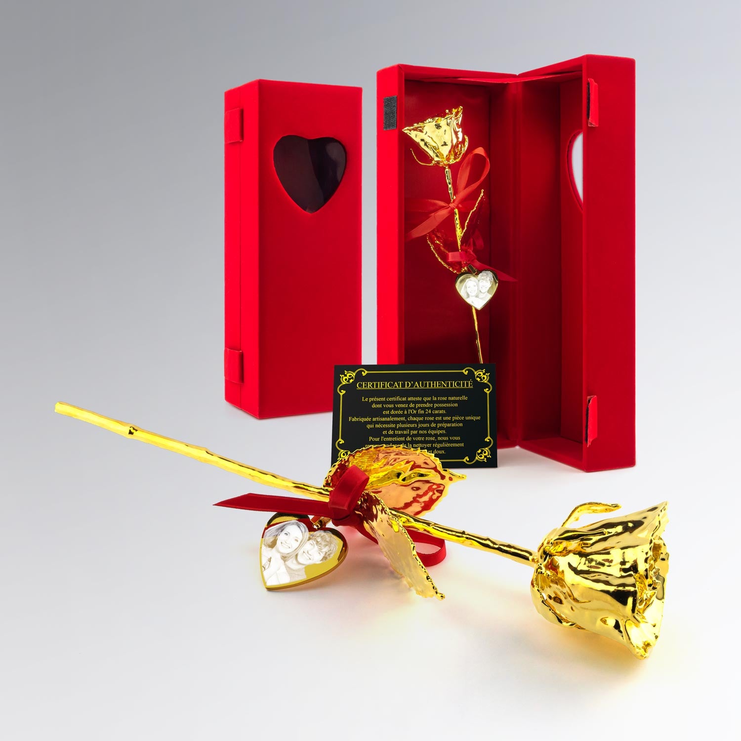 Rose éternelle plaquée or 24 carats avec pendentif cœur personnalisé par gravure photo – Livrée dans un écrin rouge avec certificat d’authenticité.