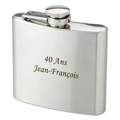 Cadeau d’anniversaire original : flasque en acier inoxydable personnalisée avec l’âge "40 ans" et le prénom "Jean-François", gravure laser précise.