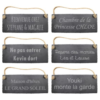 Plaques de porte en ardoise personnalisées avec gravures variées : messages d’accueil, chambres d’enfants, avertissements et noms de maison, parfaites pour un cadeau unique.