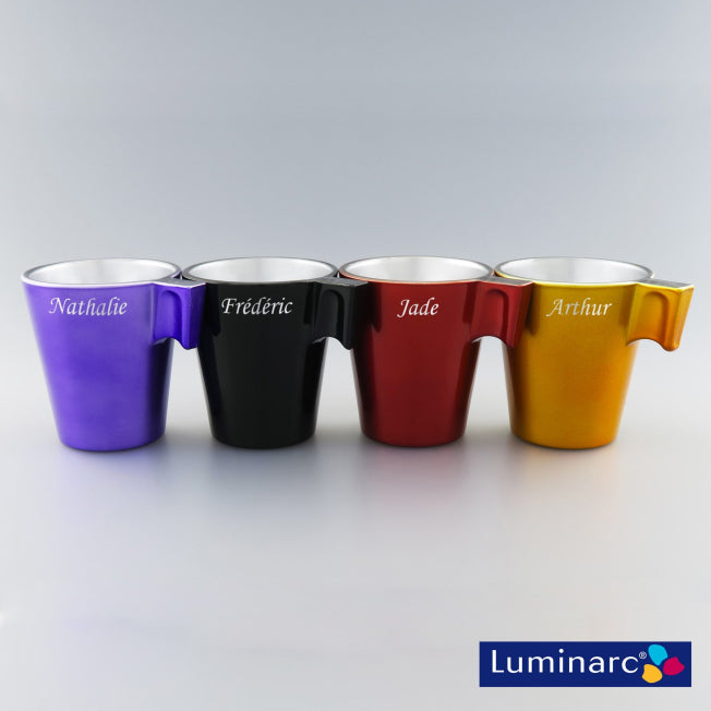 Set de 4 tasses expresso en verre Luminarc, prénoms différents gravés : Nathalie, Frédéric, Jade et Arthur sur tasses colorées élégantes.